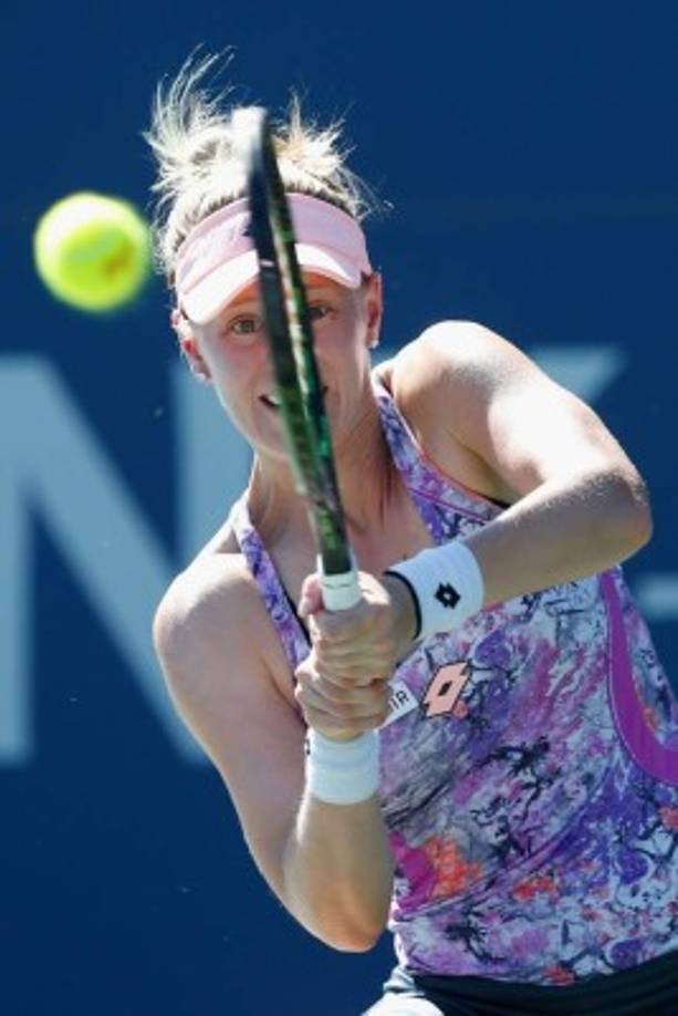 TENIS. Con mucha seguridad. Alison Riske, de Estados Unidos, compite contra Varvara Lepchenko durante el segundo día del torneo Bank of the West Classic en la Universidad de Stanford, California. Foto: AFP/Lachlan Cunningham