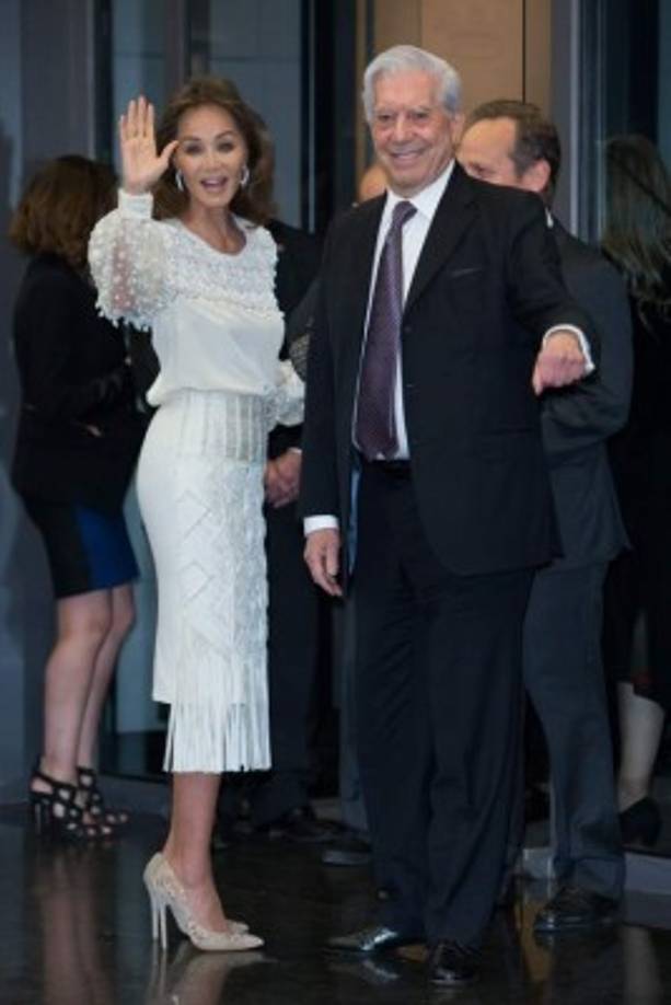 La cena para celebrar el cumpleaños del Premio Nobel de Literatura asistieron 400 personas, pero solo estuvo presente su mayor.