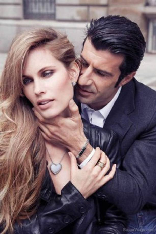 Ronaldo, considerado por muchos como el mejor delantero en la historia, era bien conocido por sus constantes salidas a fiestas, por lo que reveló que Fiorentino Pérez, presidente del Real Madrid, le pidió que dejara de hacerlo y en alguna ocasión lo comparó con Luis Figo y le pidió que se portara mejor como el luso.