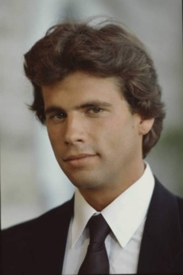 Hijo del actor argentino Fernando Lamas, y de Arlene Dahl, actriz noruega-estadounidense.