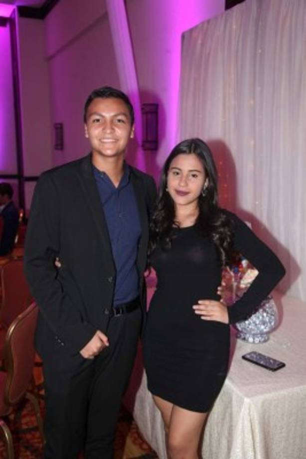 Julio Acosta y Andrea Caballero.