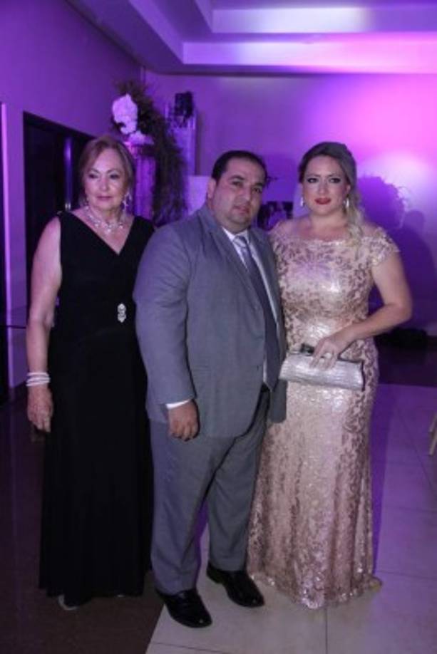 Roswitha Koehl con Fodar y Sigrid Sikaffy.