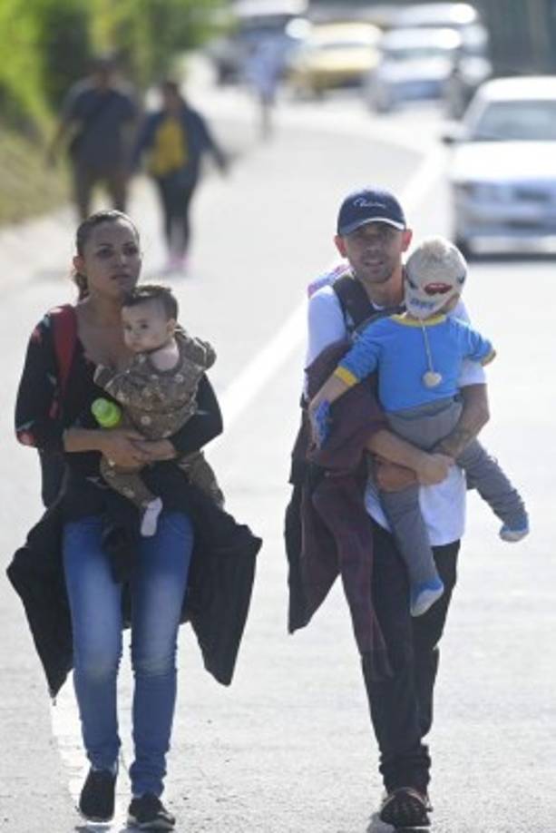 Interrogado sobre esta nueva oleada migrante, el presidente mexicano Andrés Manuel López Obrador sostuvo en su conferencia de prensa matutina que el operativo en la frontera procura aplicar la ley 'sin violar los derechos humanos'.