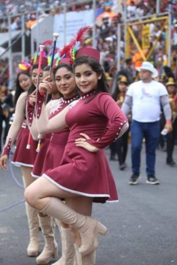 Dayana Araujo en la capital representando al Del Bosque International School.