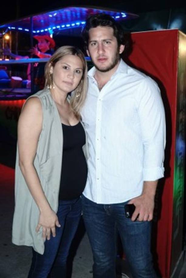 Daniela Mainardi y Allan Cáceres.