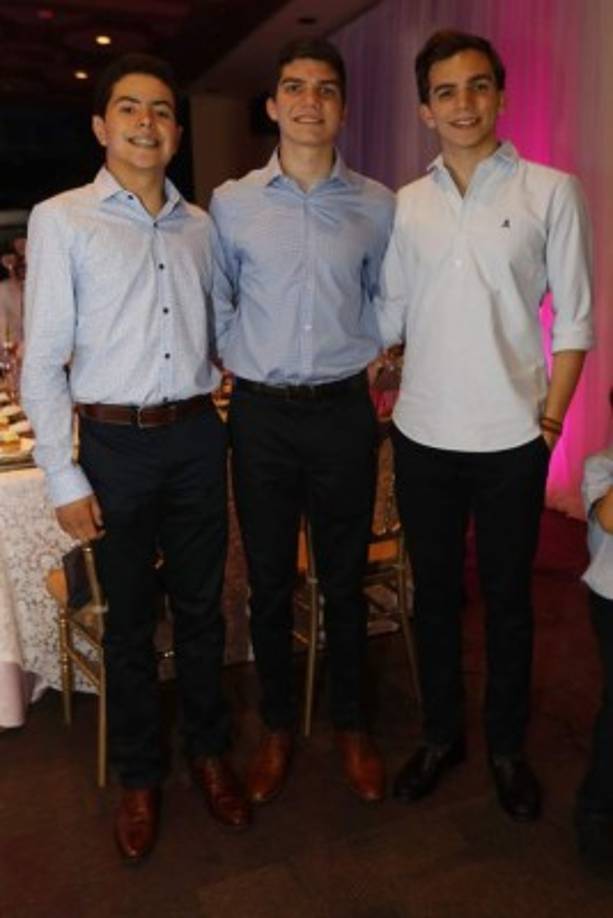 David, Javier y Marco Raudales.