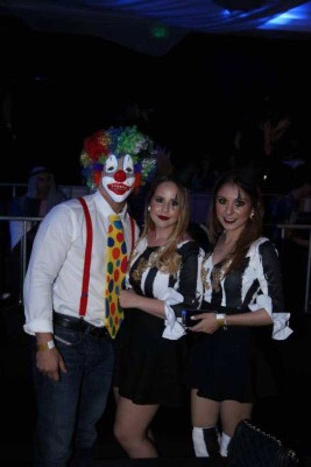 Taufic Fanous, Mónica Handal y Antonieth Colindres.