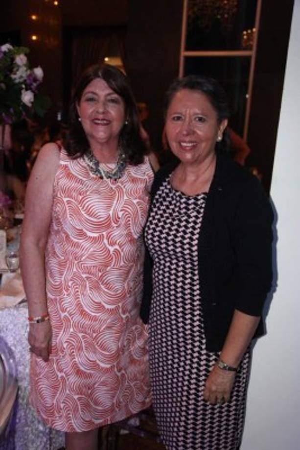 Iris Caraccioli y Sonia Reyes.
