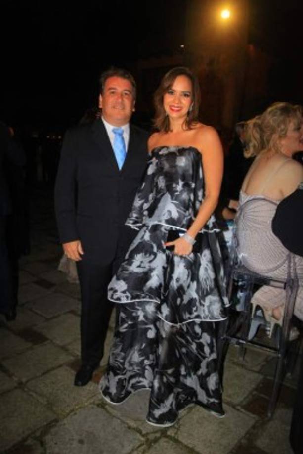 Antonio y Melissa Garza.