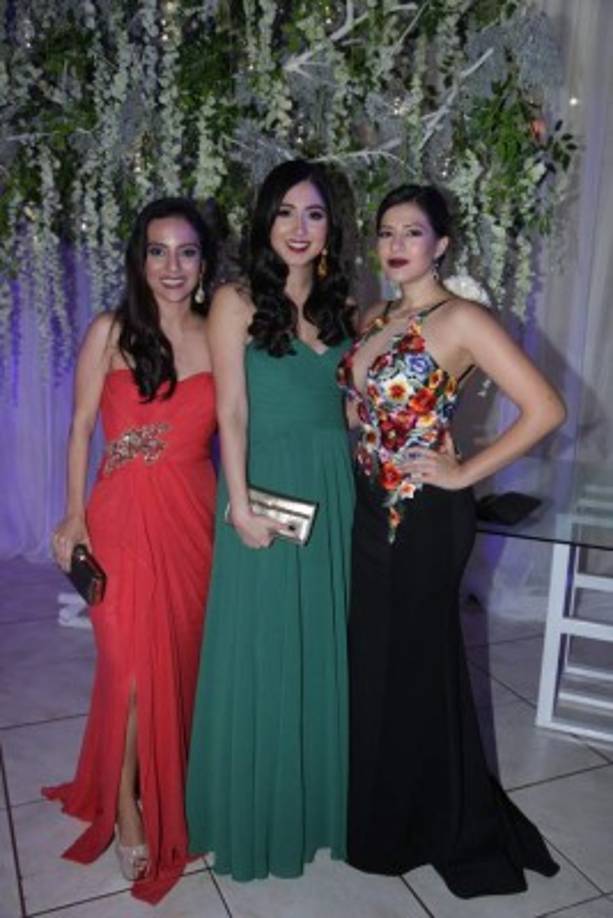 Kathy Baide, María Marín y Andrea Avelar.