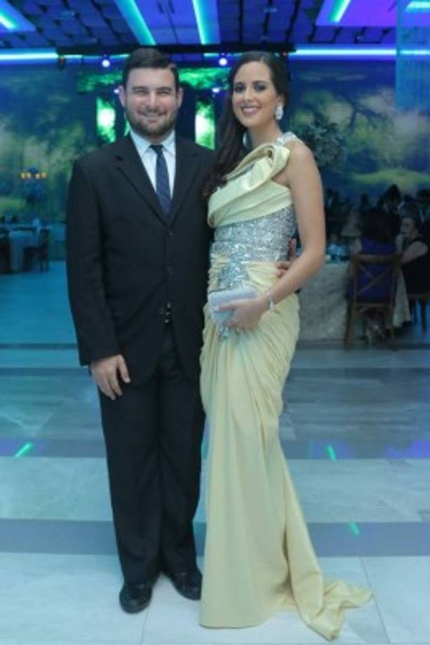 Elías Chahín y María Yuja.