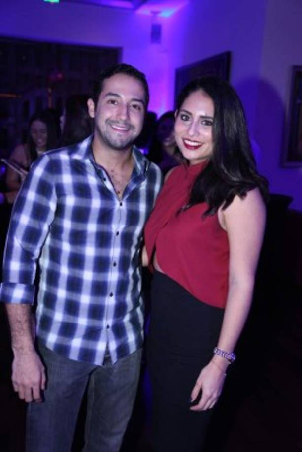 Héctor Bustillo y Sara Bográn.