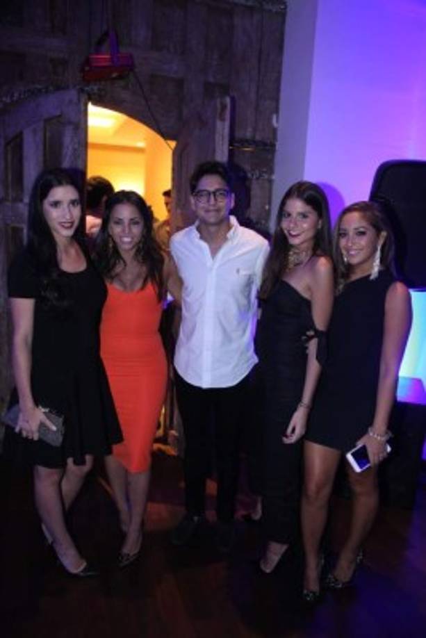 Natalia Lloyd, Muzzy Kafati, Michael Yuja, Claudia Kattán y Pao Lázarus.