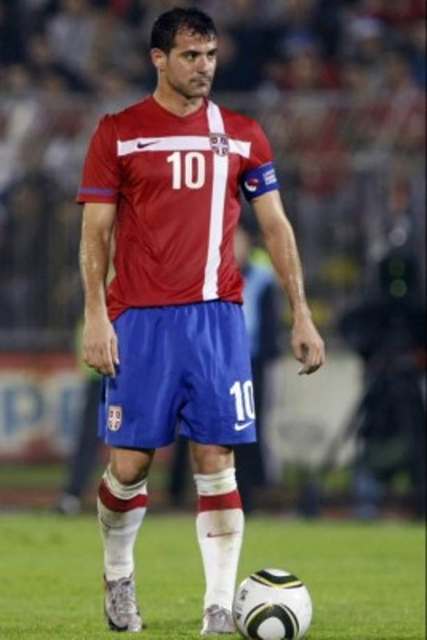 Stankovic defendiendo los colores de la selección de Serbia.