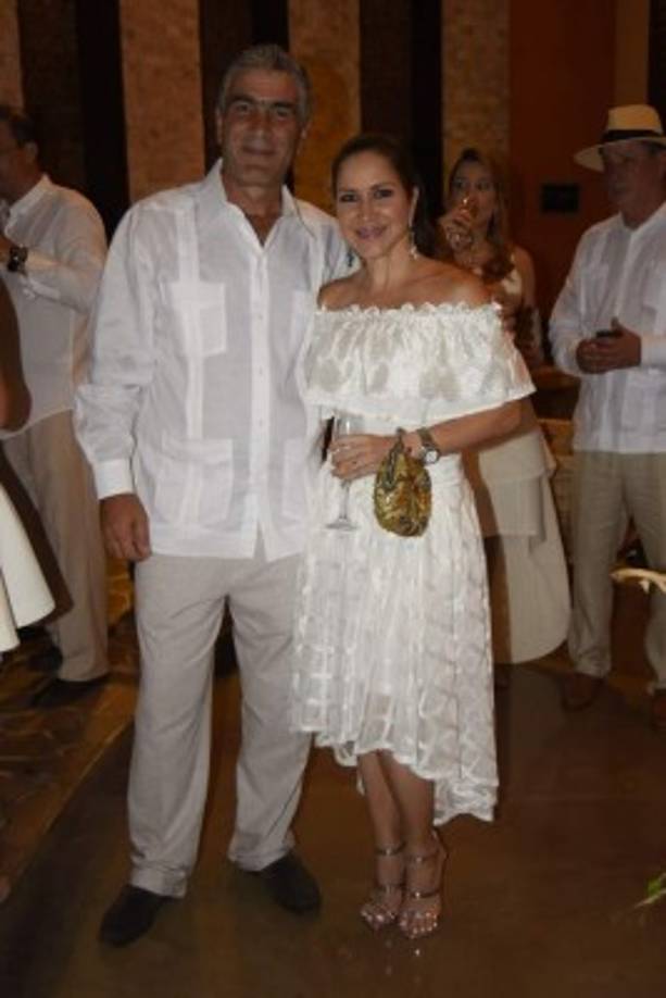 Jesús y Lourdes Hawit.