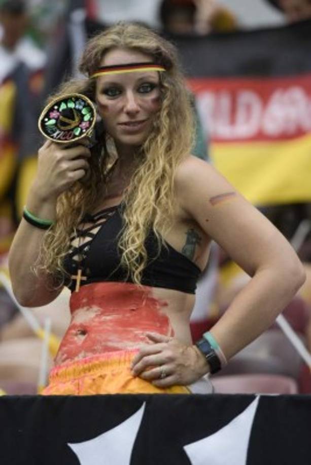 Las germanas recordaron en el estadio Luzhniki que Alemania es la actual campeona del mundo.