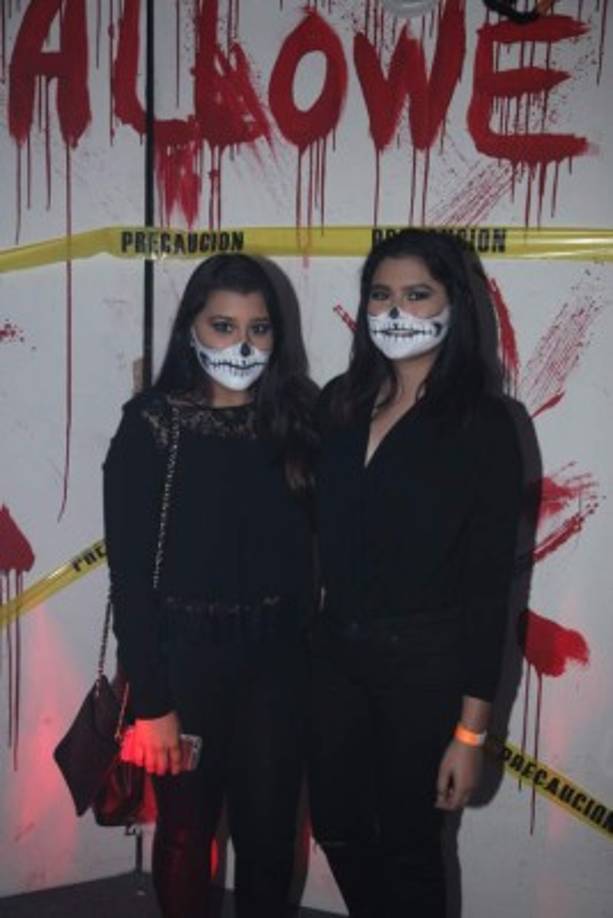 Andrea Chavéz y Denisse Peña.