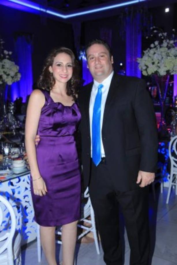 María Adel y Rommel Fuschich.