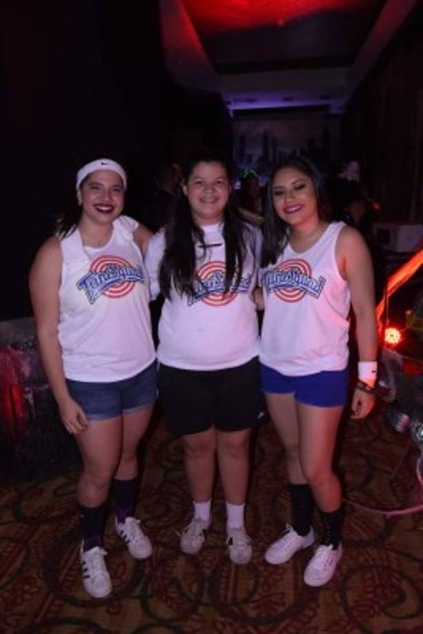 Ángela Restrepo, Alma Fúnez y Silvia Flores.