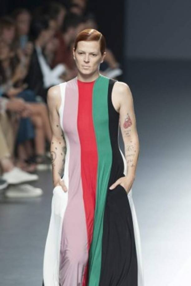 El cáncer mató a Bimba Bosé, sobrina de Miguel Bosé, cuando tenía 41 años de edad. La cantante y modelo falleció el 23 de enero en Madrid y fue incinerada el 25 de ese mes.