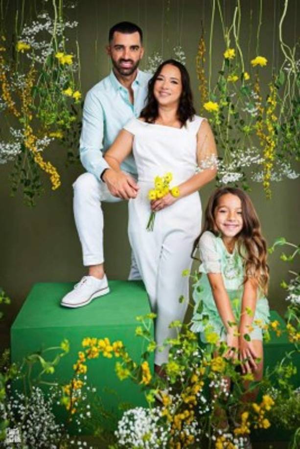 “¡Lamentable! Hagan el favor de no creer todas las mentiras que están diciendo, no se dejen llevar por laque inventan. Todo eso viene de corazones vacíos y sin amor. El tiempo de Dios es perfecto”, escribió Tony Costa en una de sus stories. de Instagram