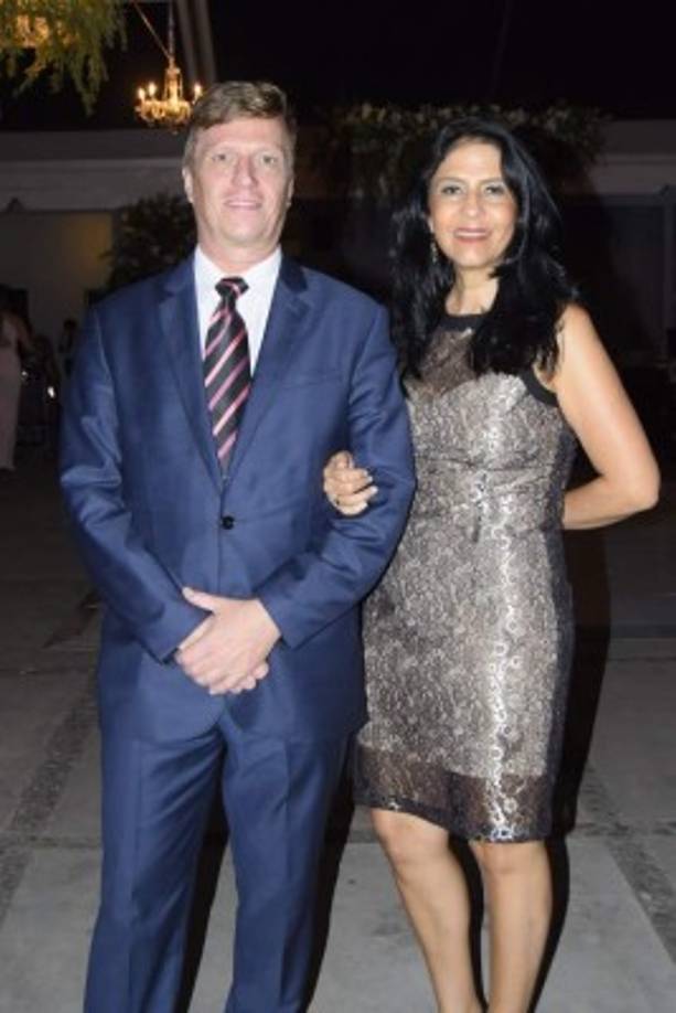 Sebastián Werthez y Zuly Orellana.