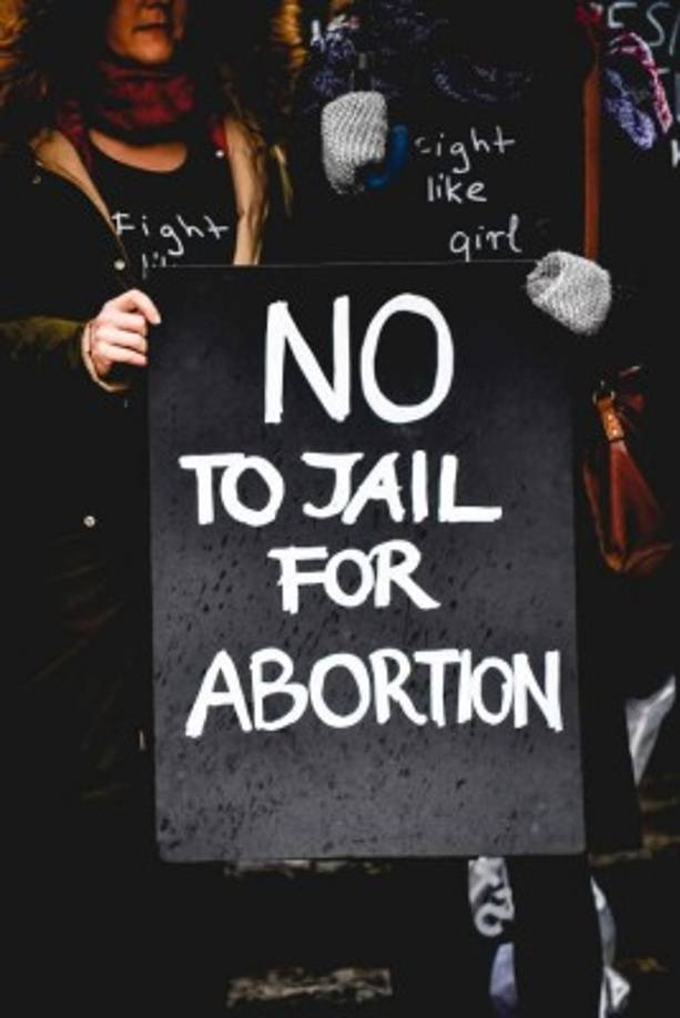'No a la cárcel por abortar', exigieron las mujeres en Bruselas.