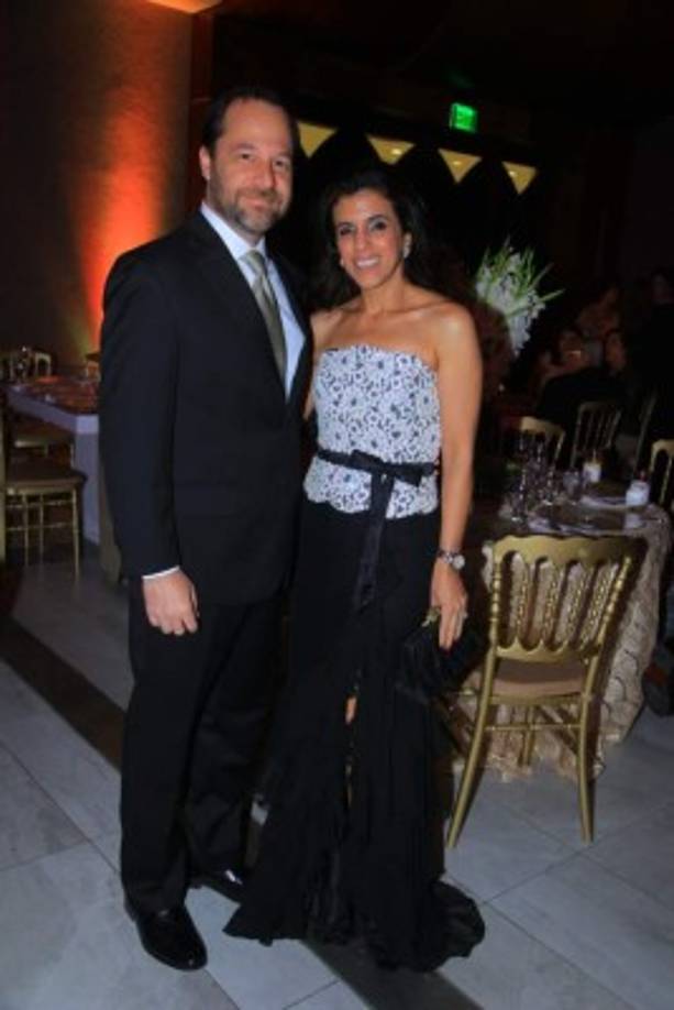 Mark y Marcela Zacapa.