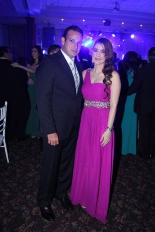 Dennis y Alejandra Molina.