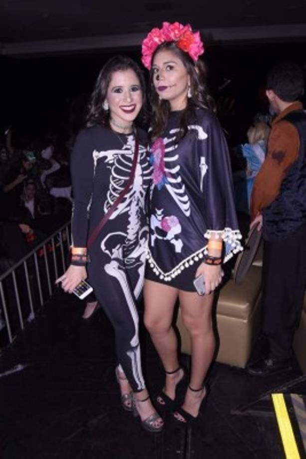 Nicole Aguilar e Isa Ramírez.