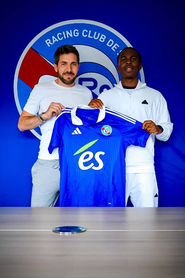 OFICIAL / El Estrasburgo de Francia anunció el fichaje de Rayane Messi,un extremo galo de 17 años que llega procedente del Dijon.