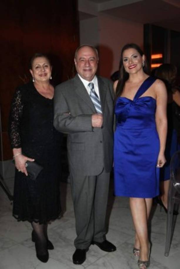 Marina, Mario y Mónica Facussé.