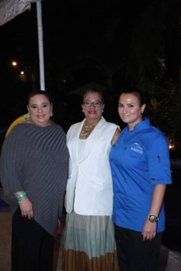 Nolvia Mejía, Xiomara Lemus y Cristina Morataya.
