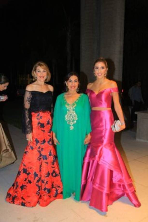 Zobeida Saybe, Carolina Canahuati y Sheila Saybe.