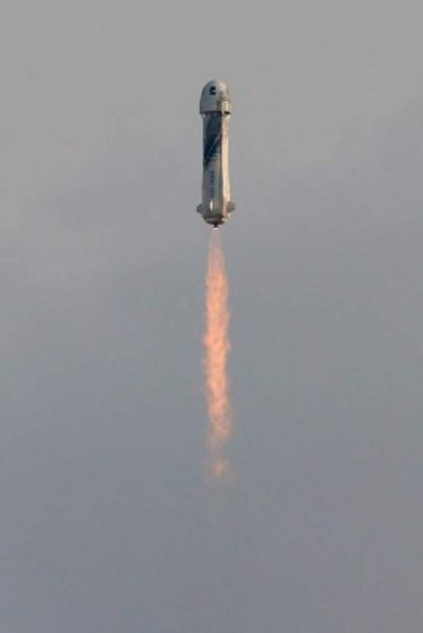 Blue Origin planificó su primera misión tripulada para coincidir con el 52° aniversario del primer aterrizaje en la Luna.