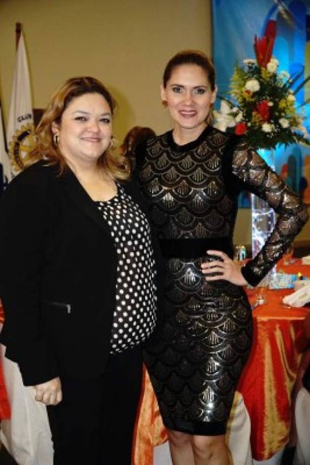 Athalie Pineda y Nina Maier.