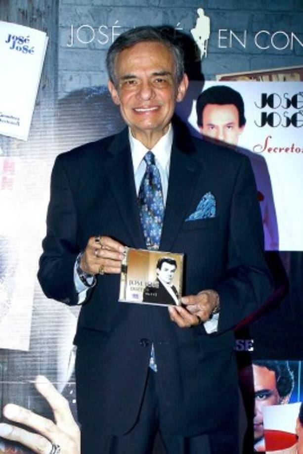 Por ahora, se desconocen más datos sobre cuál sería la herencia y quiénes serían los principales herederos, pero desde el fallecimiento del cantante fuentes cercanas aseguraron que el actor no podía tener mucho dinero porque no estaba realizando presentaciones debido al mal estado de su voz.