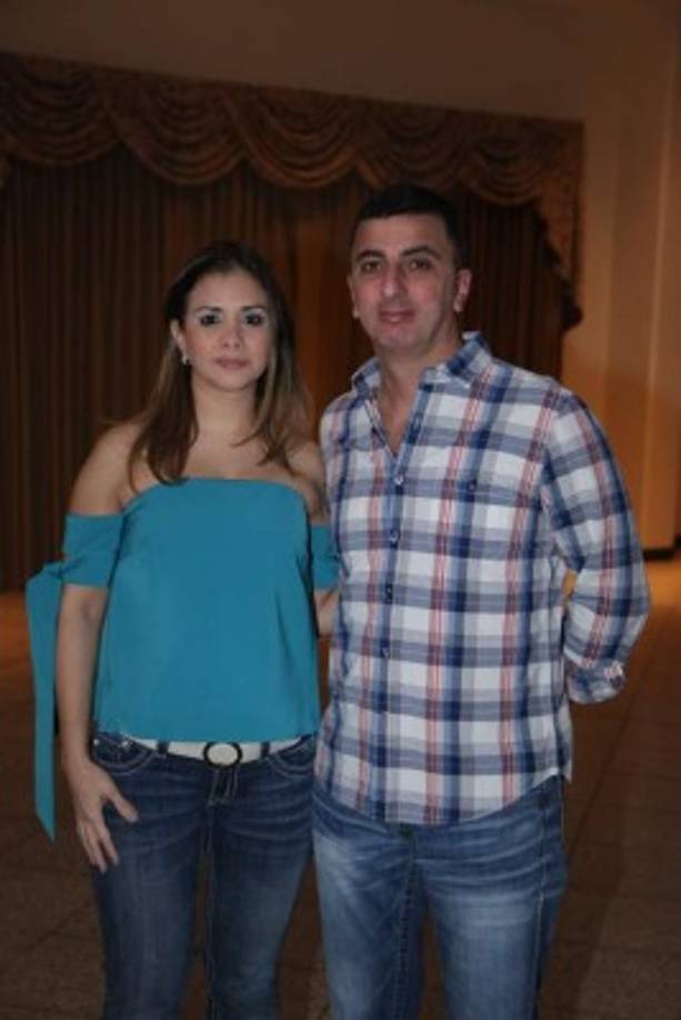 Bridget y Roberto Abud.