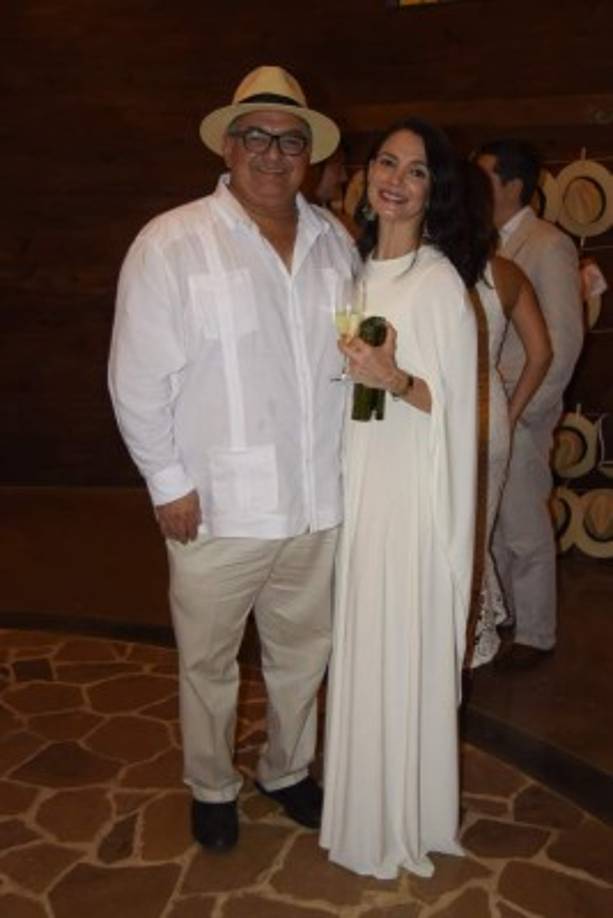 Ricardo y Elke Bendeck.
