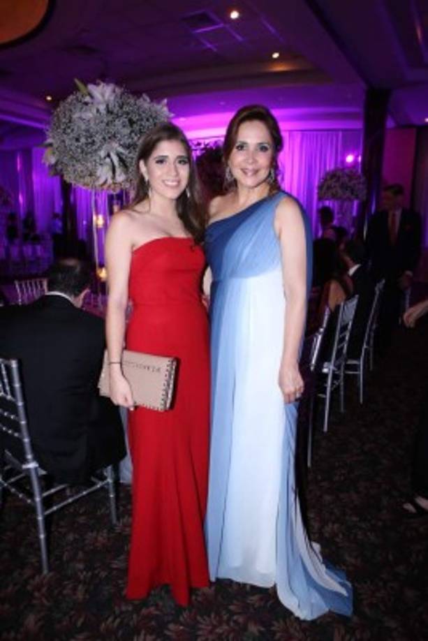 Antonella y Carolina Kafati.