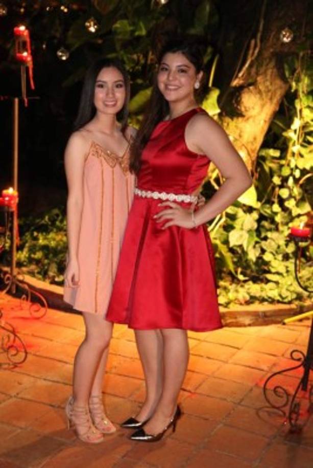 Michelle Medina y Joanne Jarufe.