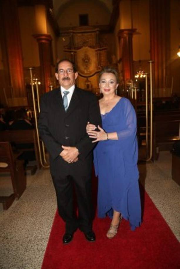 Roberto y Martha Calderón.