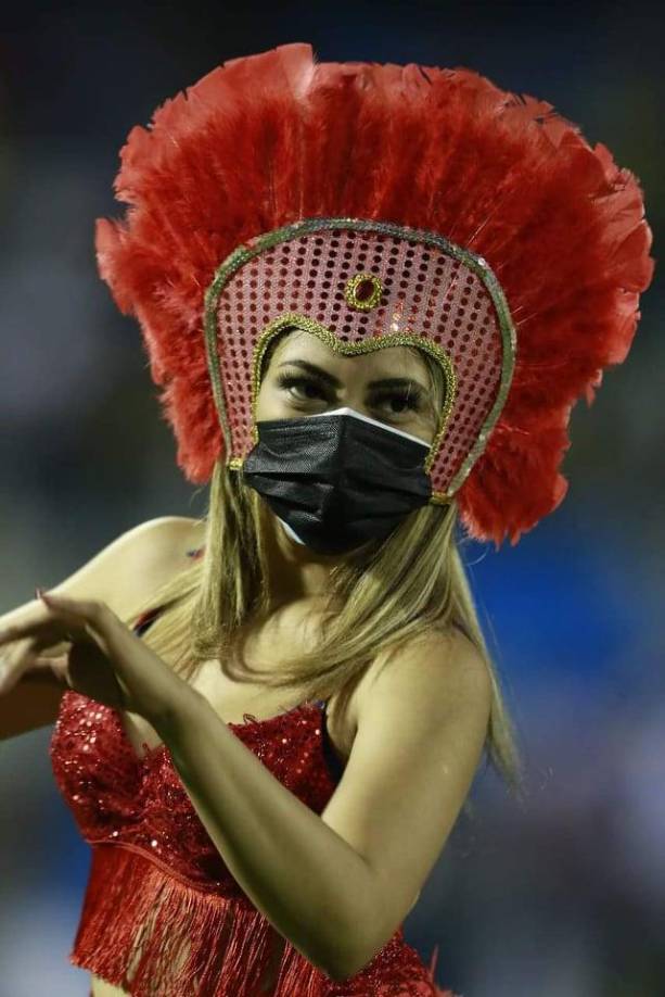 La belleza de la mujer hondureña no podía faltar en la Gran Final del Torneo Apertura 2021-2022.