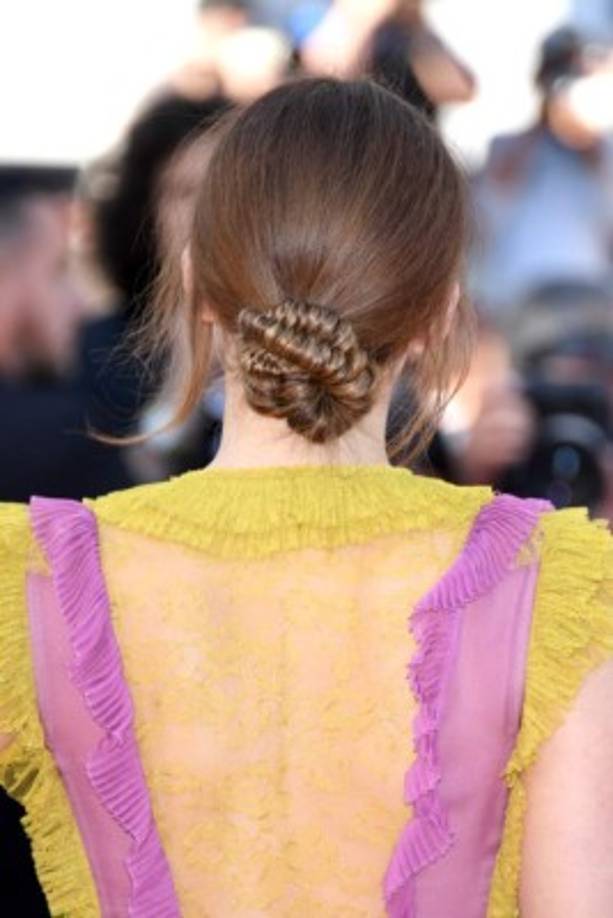 Uno de los detalles a resaltar de look fue el cabello.