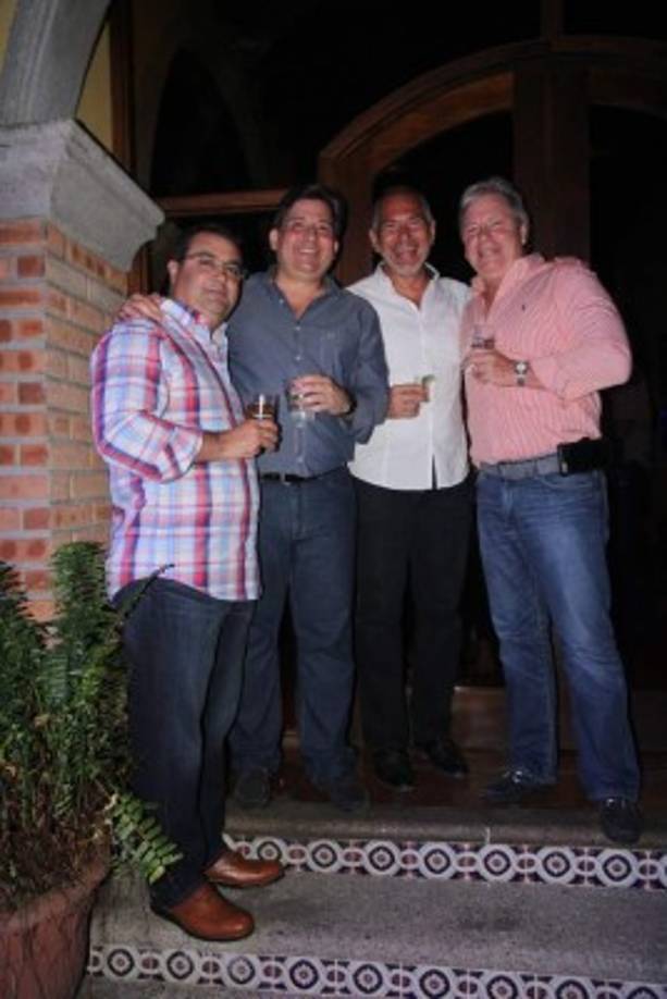 Sergio y Gustavo Robelo con Ernesto y Fabio Icaza.
