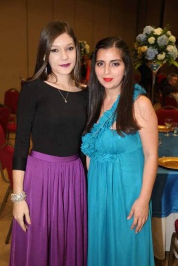 Mercy Hernández y Estefany Castellanos.
