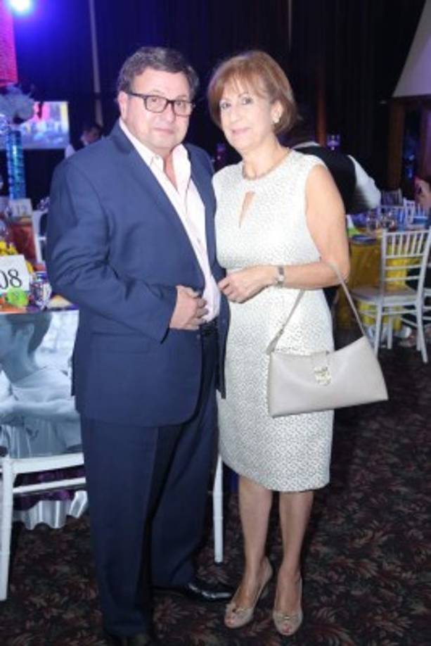 Leslie y Luceth Talamas