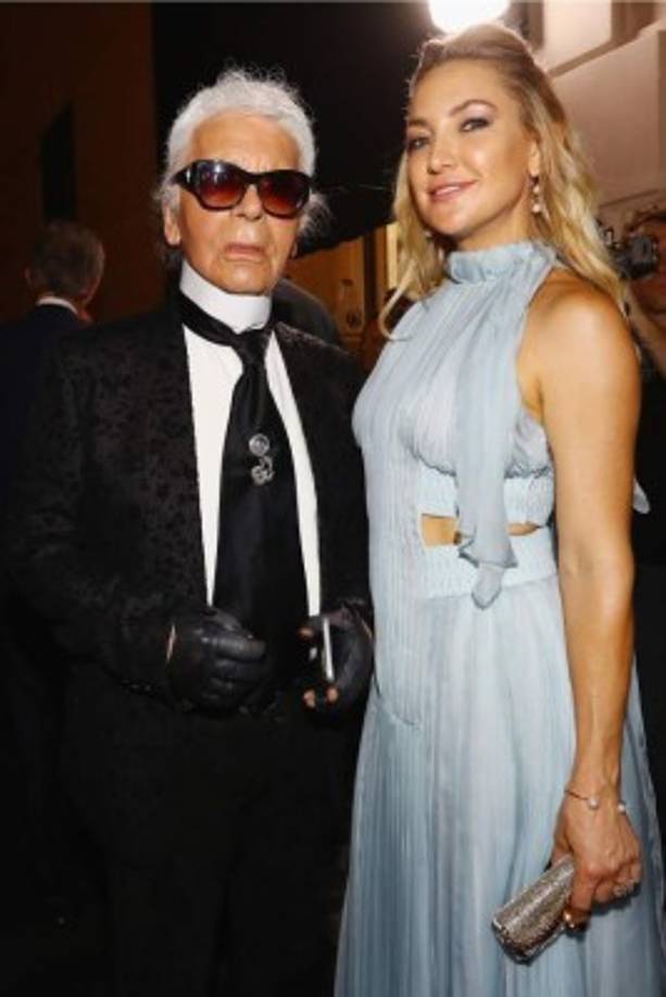 Karl Lagerfeld y Kate Hudson.