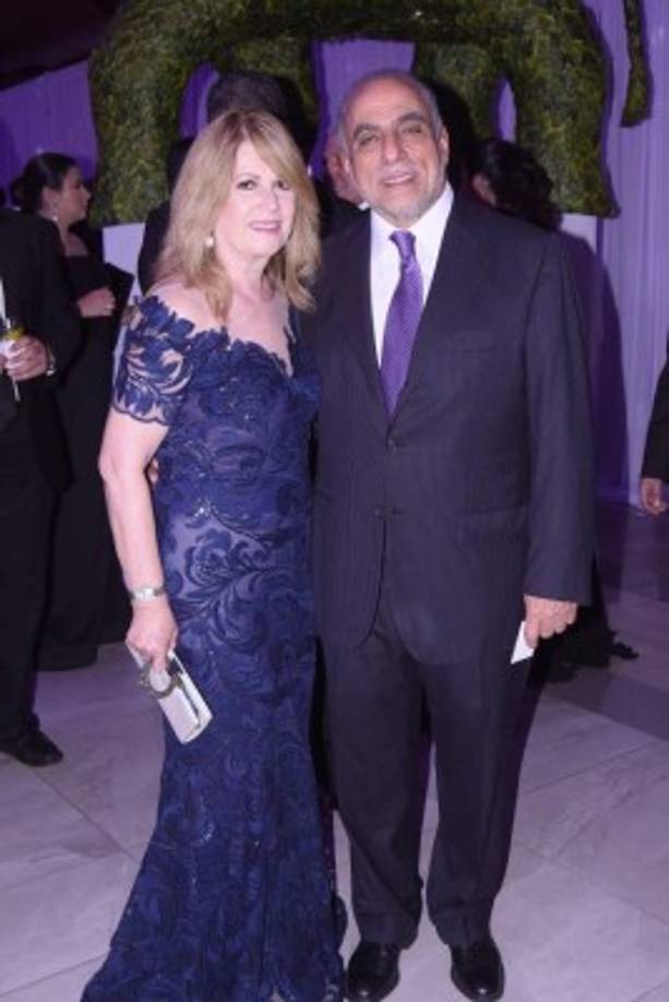 Oralia y Jhonny Kafati.