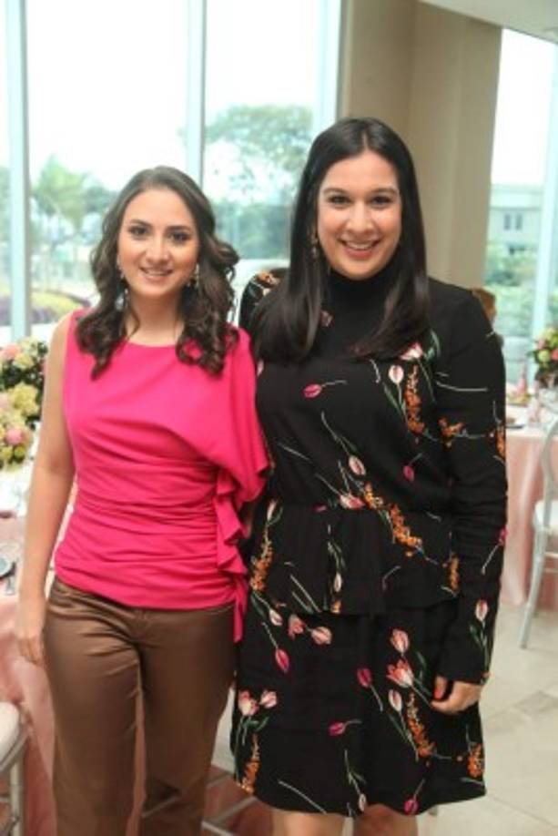 Francia Vallecillo y Laura Arriaga.